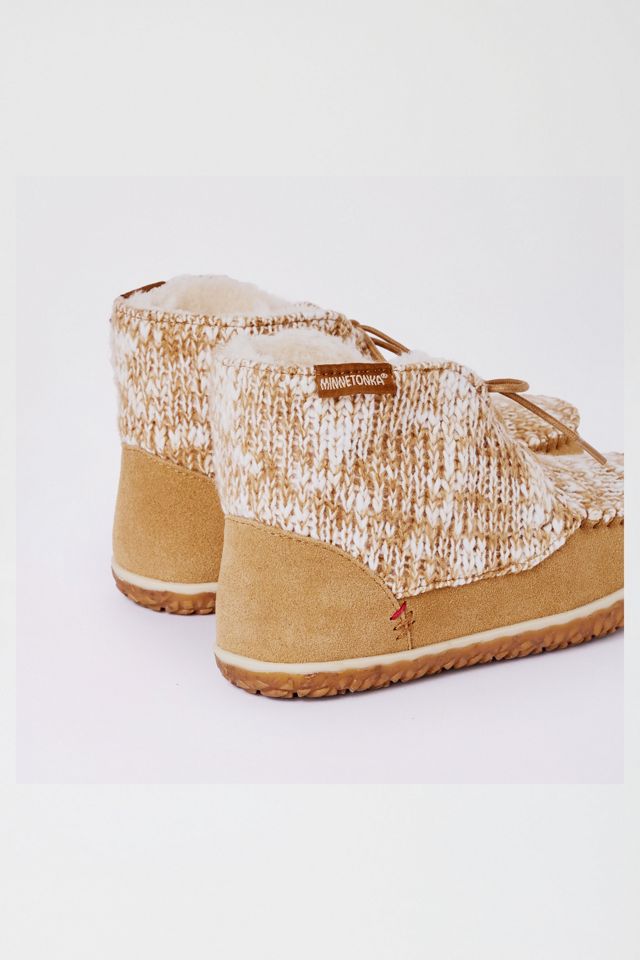 Minnetonka Torrey Lace-up Slipper Bootie #4