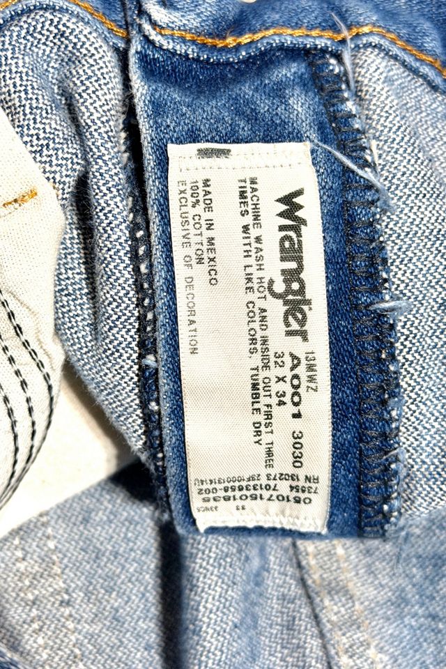 Vintage 2000's Wrangler Cowboy Cut Bootcut Jeans #2