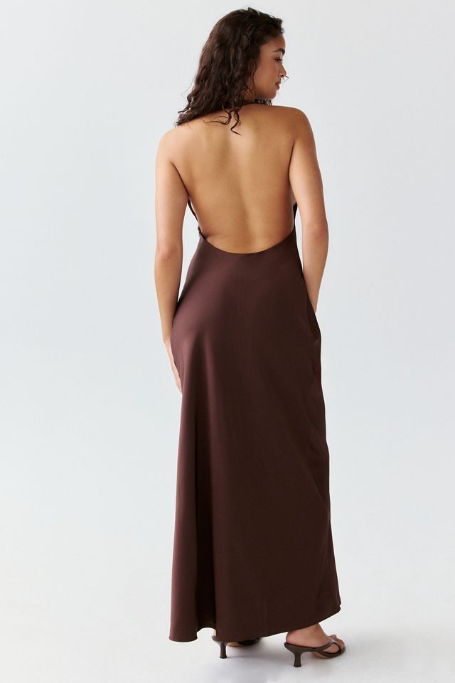 Robe longue en satin à encolure licou plongeante Bare de Lioness #2