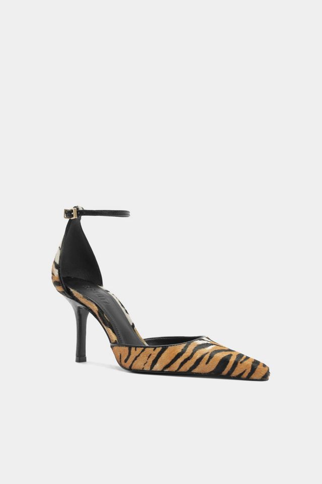 Schutz Jenny Tiger Pumps #1