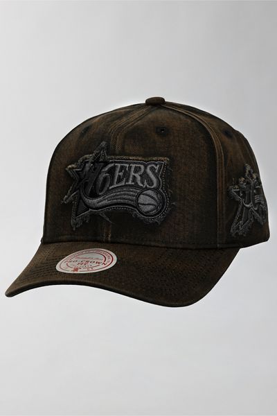 Mitchell & Ness NBA Philadelphia 76ers Downtown Pro Snapback Hat