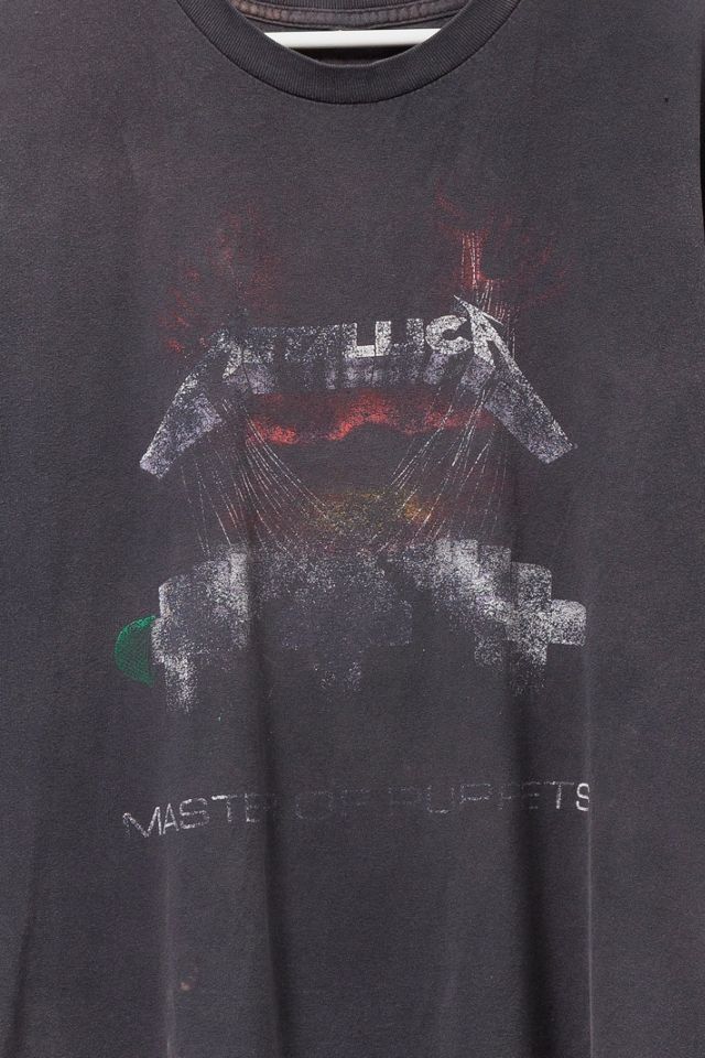 Vintage Y2K Heavily Distressed Metallica Graphic T-Shirt #1