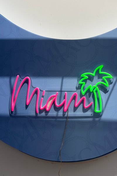 Echo Neon Miami Palm Tree Neon Sign