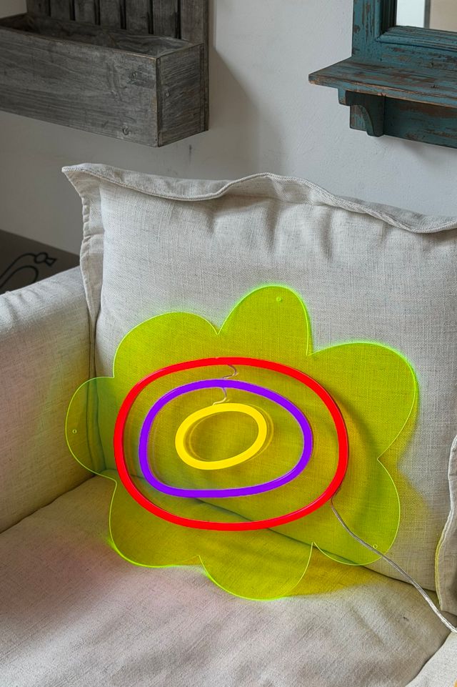 Echo Neon Flower in Sunshine Neon Sign #1