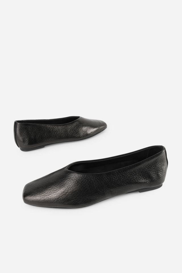 Intentionally Blank Arden Square Toe Ballet Flat #1