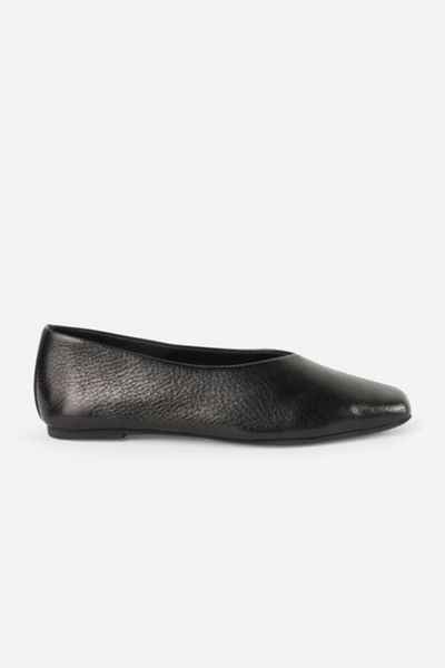 Intentionally Blank Arden Square Toe Ballet Flat