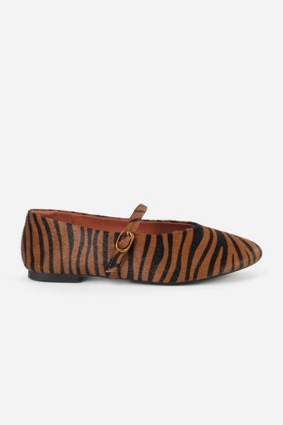 Intentionally Blank Larisa Tiger Print Fur Flat