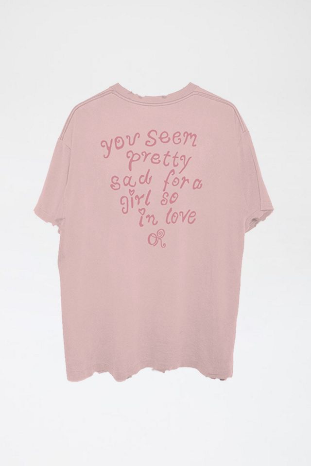 Robe t-shirt graphique Olivia Rodrigo UO Exclusive you seem pretty sad for a girl so in love #1