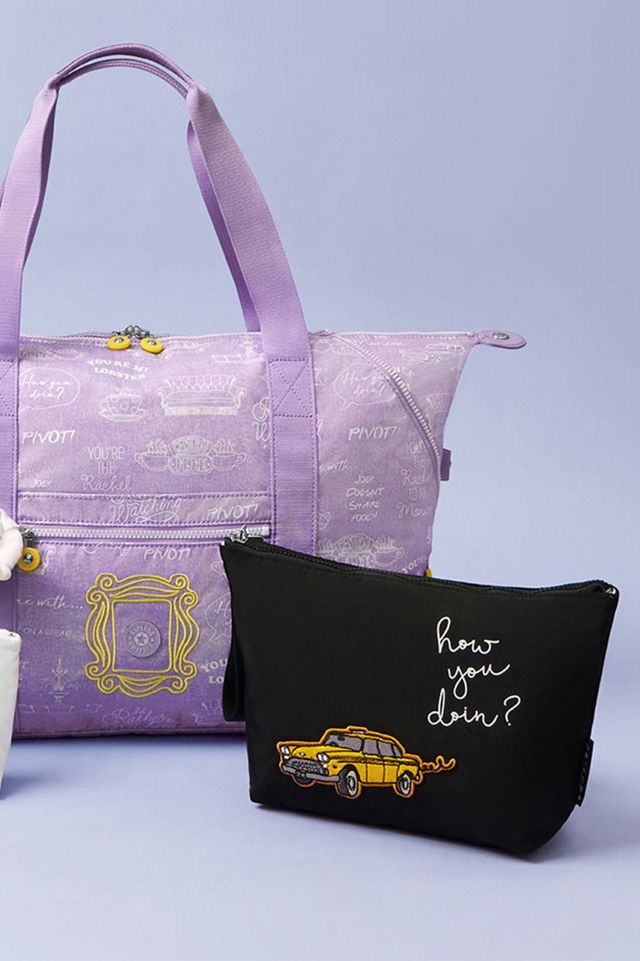 Kipling Friends How you doin’? Naomi Pouch #1
