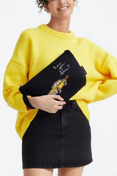 Kipling Friends How you doin’? Naomi Pouch