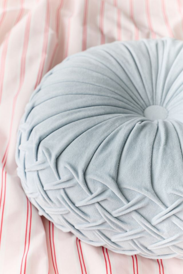 Round Pintuck Pillow #1