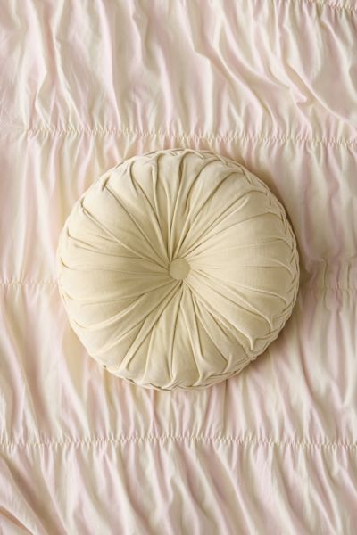 Rita Ruffle Comforter