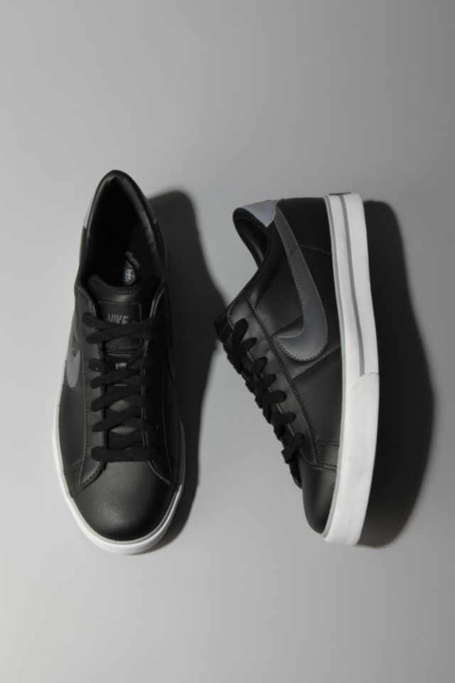 Nike Low Sneaker | Urban Outfitters