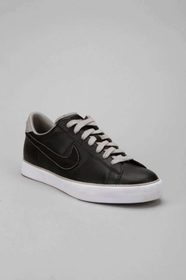 Asumir escala Derecho Nike Sweet Classic Leather Sneaker | Urban Outfitters