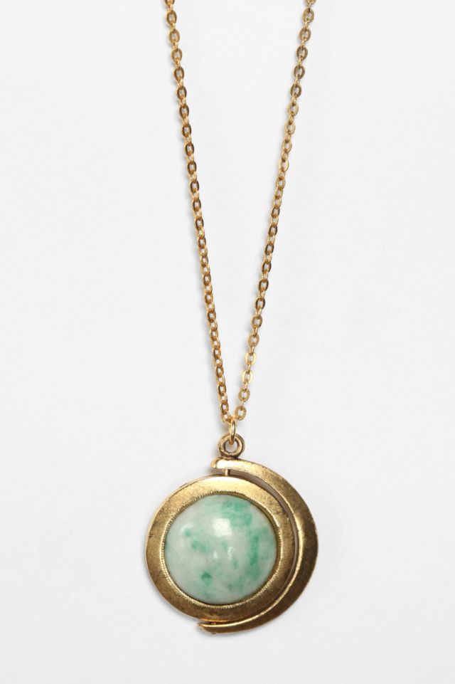 Scorpio necklace hot sale urban outfitters