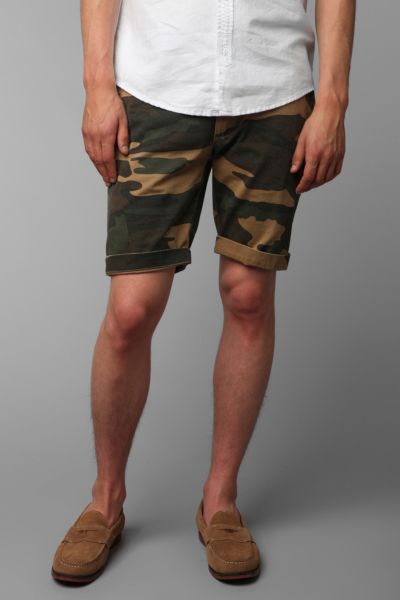 Urban outfitters cheap camo shorts