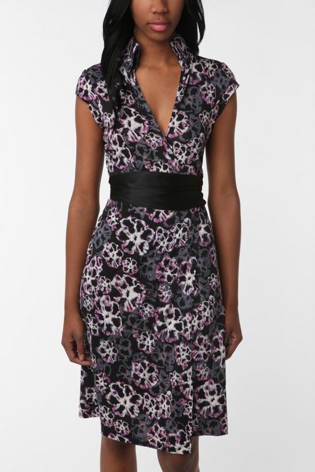Vintage '90s Diane von Furstenberg Wrap Dress | Urban Outfitters