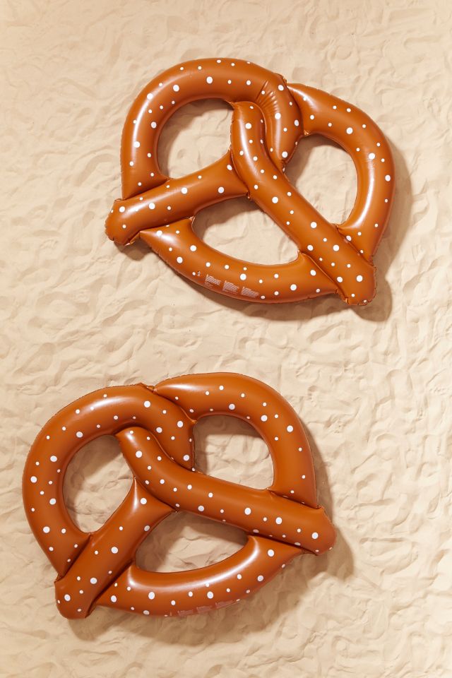 Pretzel Pool Float #1