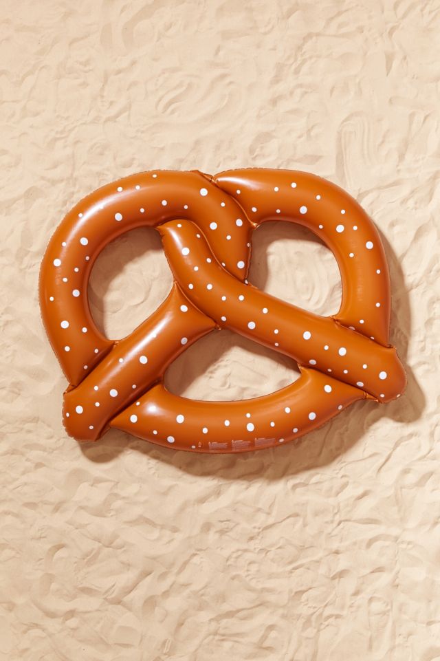 Pretzel Pool Float #2