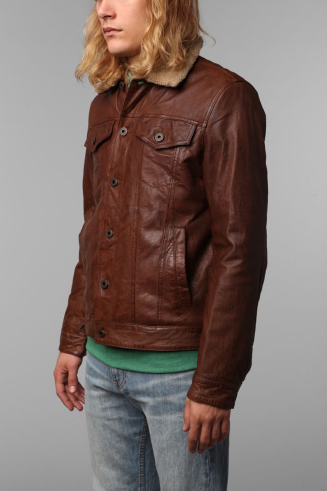 Levi's Leather Trucker Jacket | Urban Outfitters