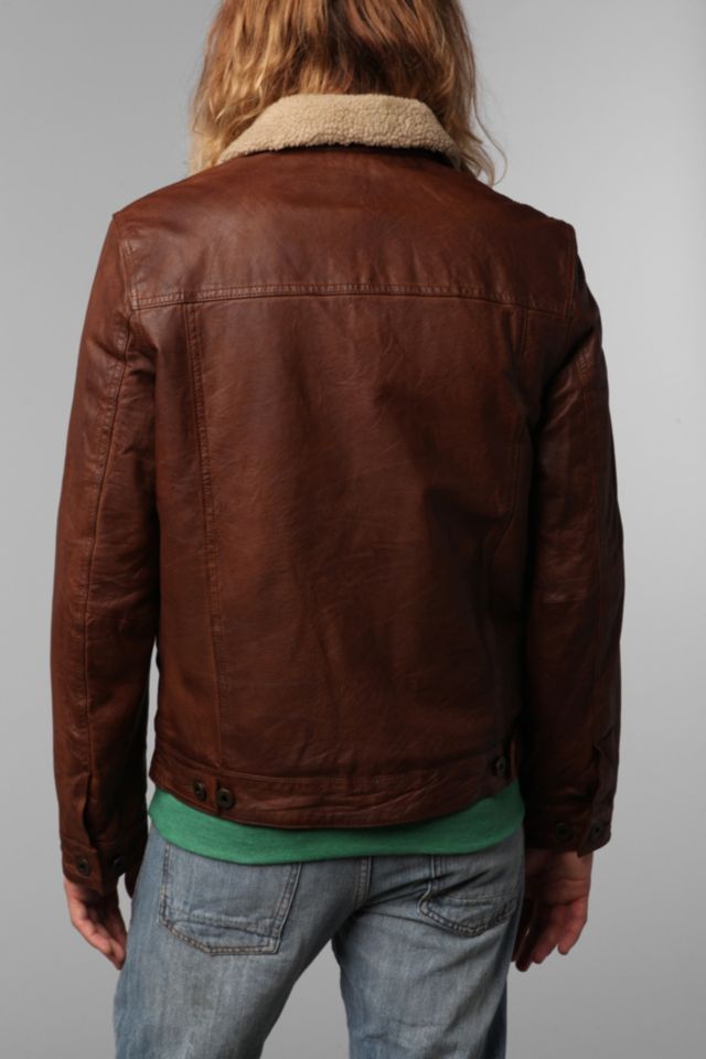 Levi's Leather Trucker Jacket | Urban Outfitters