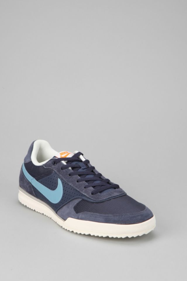 incidente necesario Conceder Nike Field Trainer Sneaker | Urban Outfitters