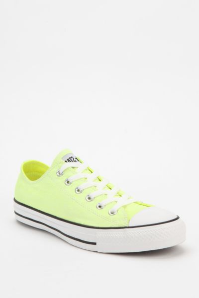 markt planter tunnel Converse Chuck Taylor All Star Neon Low-Top Sneaker | Urban Outfitters