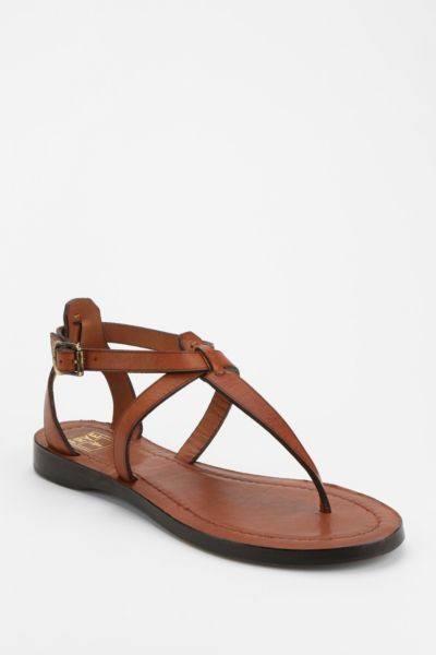 frye flat sandals