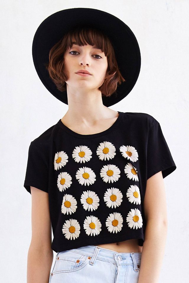 Truly Madly Deeply Daisy Cropped Tee | Urban Outfitters Canada