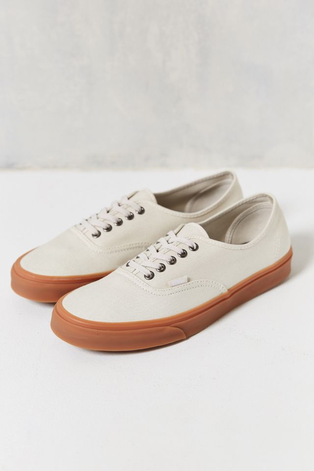 Prisionero práctica Prestigio Vans Authentic Gum Sole Sneaker | Urban Outfitters