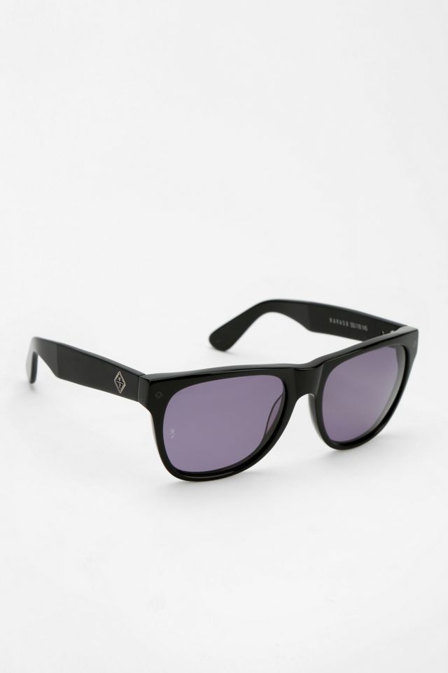 Wonderland Havasu Sunglasses | Urban Outfitters display picture 2