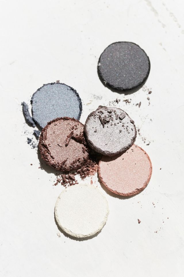 bh cosmetics 28-Color Smoky Eye Shadow Palette #1