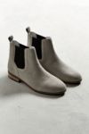 uo remy chelsea boot