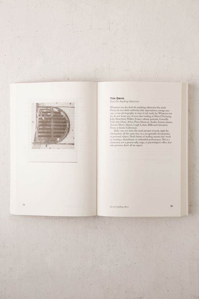The Photographer's Playbook: 307 Assignments And Ideas By Jason Fulford  & Gregory Halpern #5