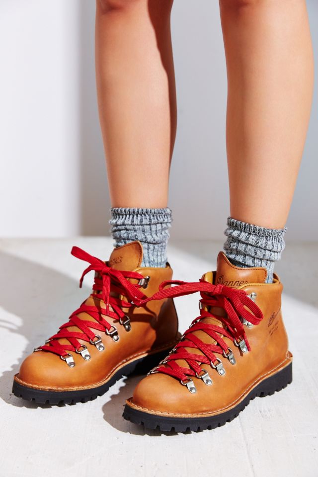 Danner Mountain Light Cascade Boot Urban Outfitters