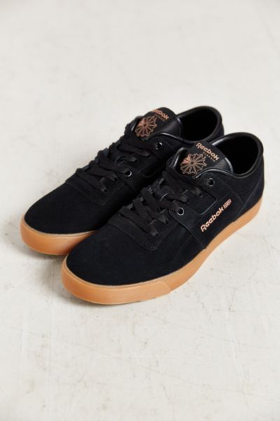 Reebok workout low clean black sales