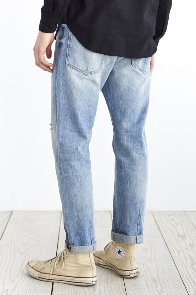 Neuw Studio Relaxed Light Wash Distressed Jean | Urban Outfitters