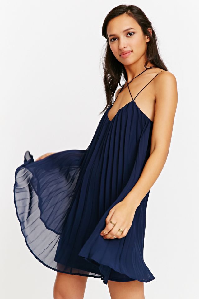 Robe trapèze à encolure à lanières Kimchi Blue #4