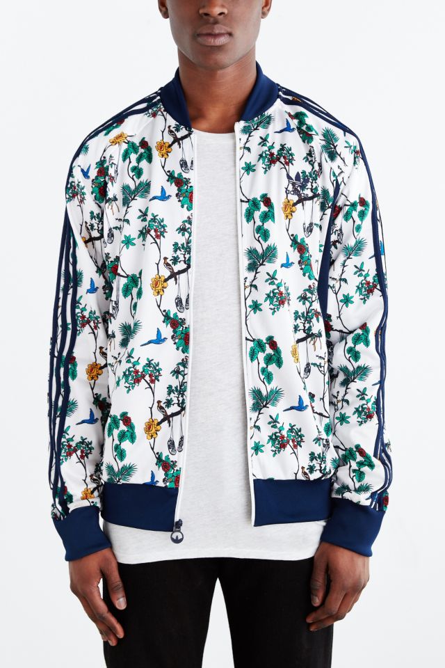 Belønning Uden for Tvunget adidas Originals Island Superstar Track Jacket | Urban Outfitters