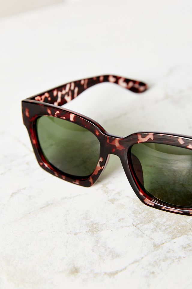 Quay Midnight Runner Sunglasses | Urban Outfitters
