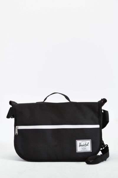 pop quiz messenger bag