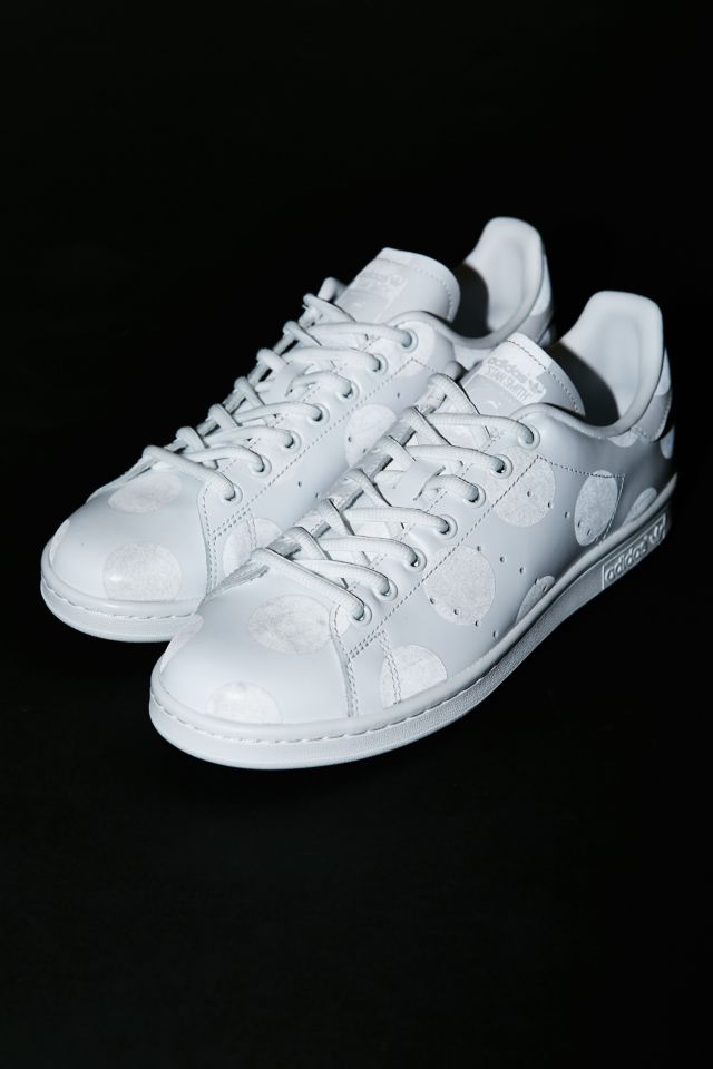 Stan smith 2024 black urban outfitters