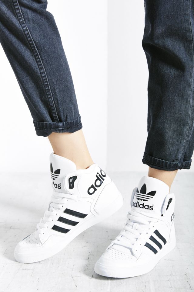 perdón apasionado Buena voluntad adidas Extaball Sneaker | Urban Outfitters