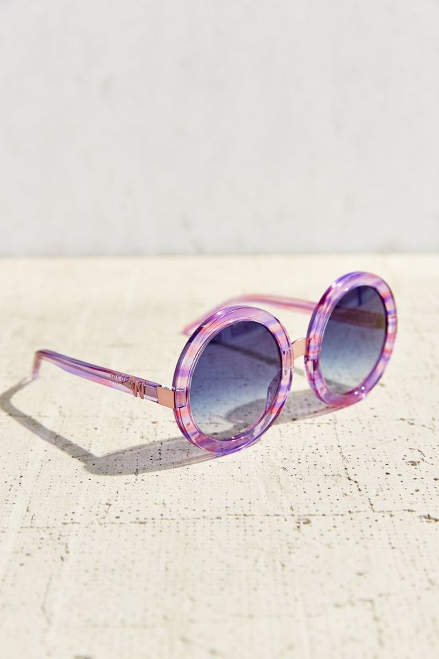 Wildfox Couture Malibu Round Sunglasses | Urban Outfitters display picture 2