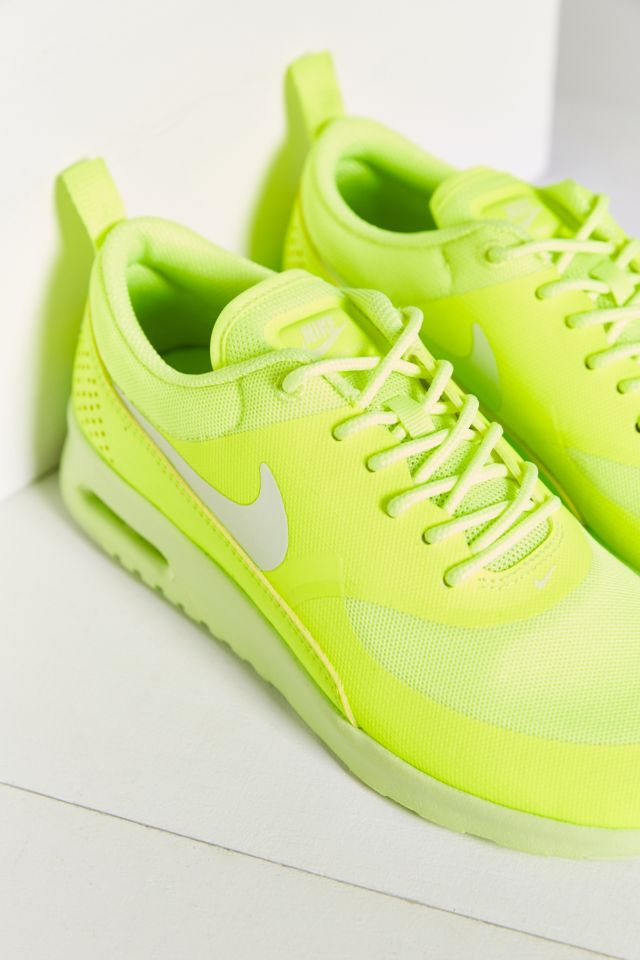 Nike air max on sale thea yellow neon