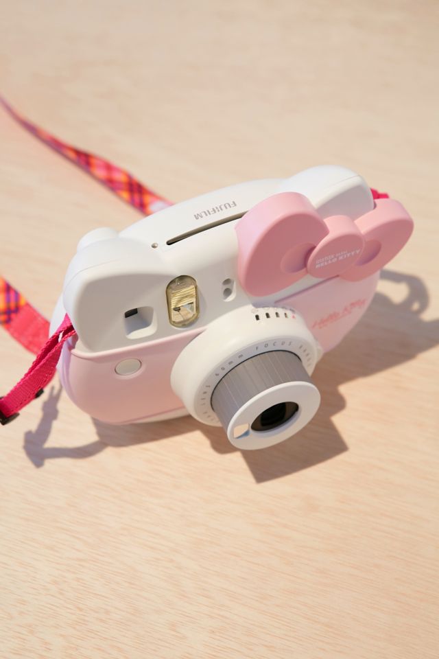 Sanrio Hello Kitty Strawberry Shake 35mm Camera  Urban Outfitters Japan -  Clothing, Music, Home & Accessories