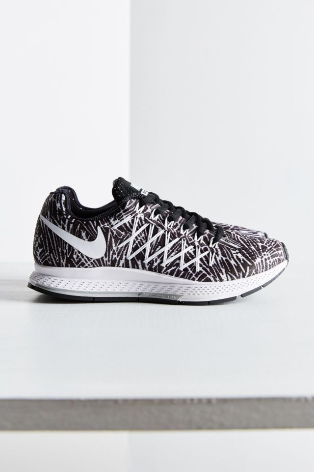Nike Air Zoom Pegasus 32 Printed Sneaker #2