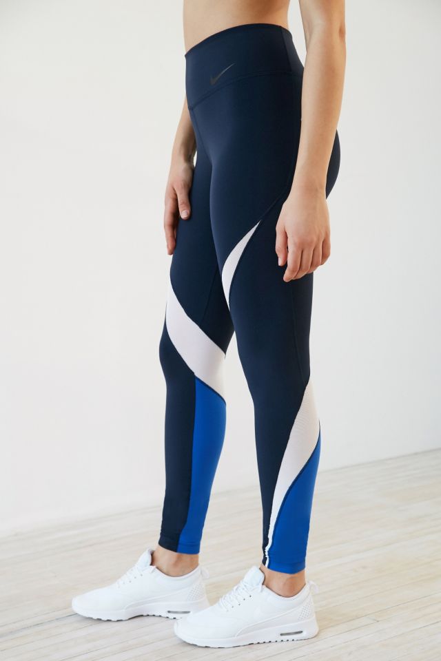 Nike hotsell twist leggings