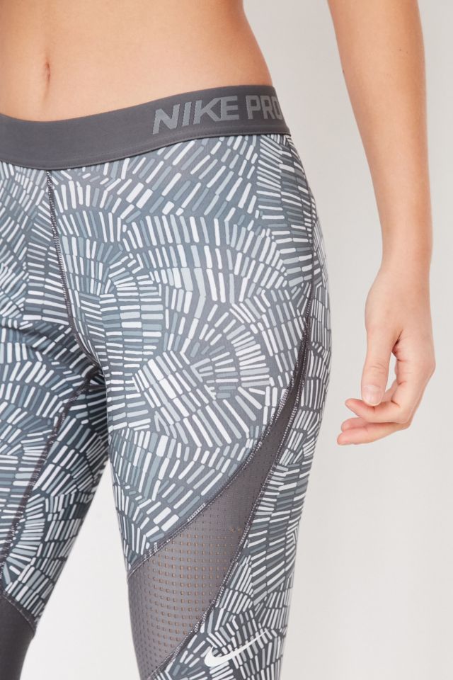 Nike Pro Training Hypercool Printed Capri Leggings