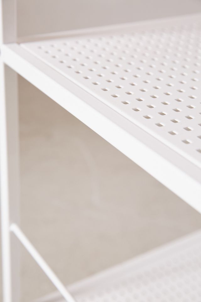Ari Counter Table #4